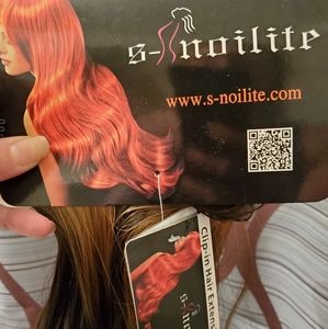 S-noilite 8 Piece Clip in Hair Extensions 24 In